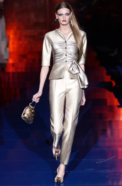 Look 10